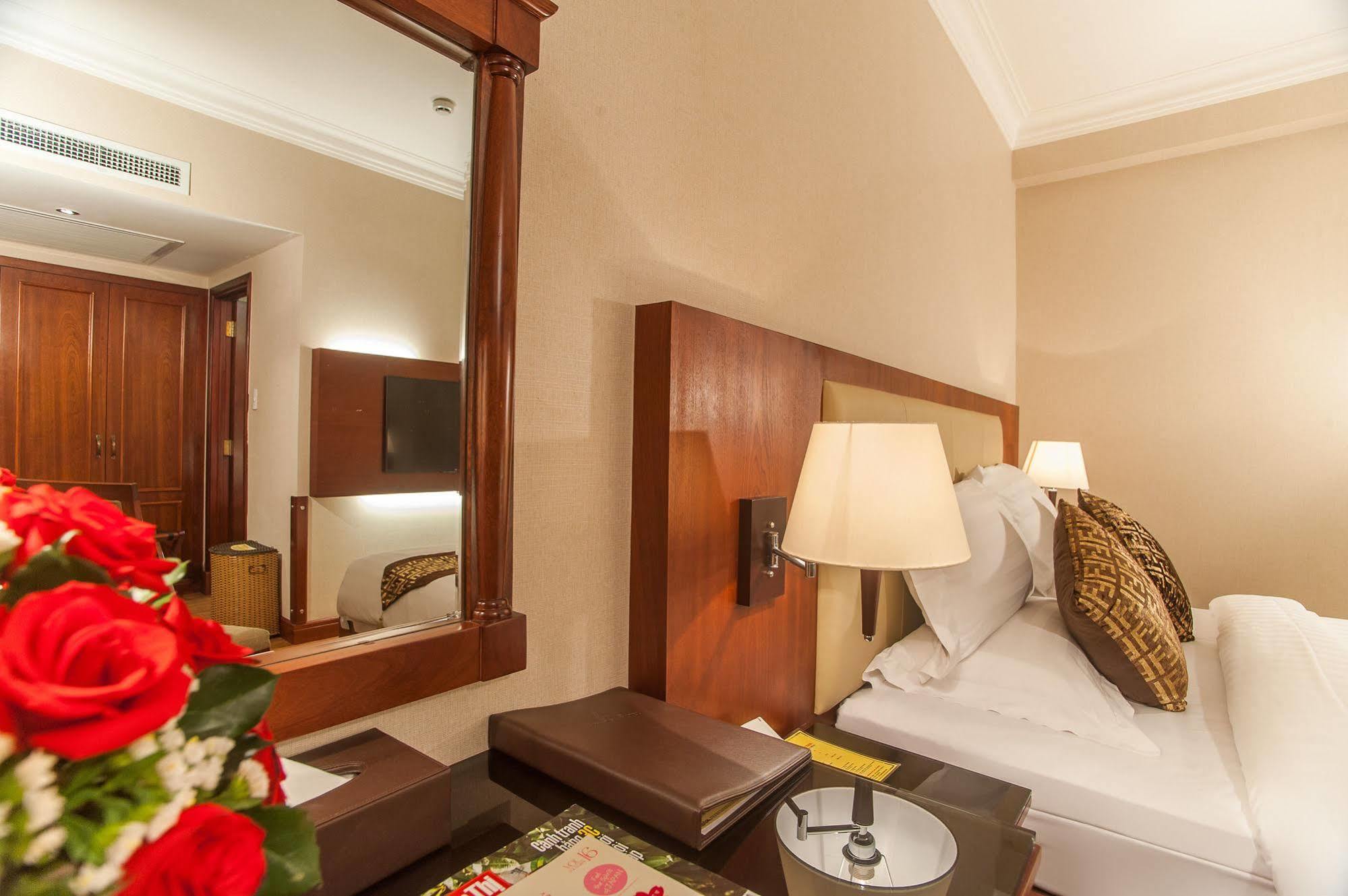 Nhat Ha 1 Hotel Hô Chi Minh-Ville Extérieur photo